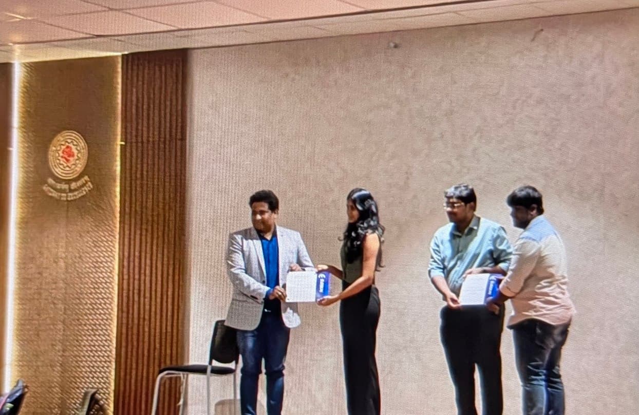Amar Reddy receiving Eureka Runner-Up award at JNTUH entrepreneurship competition